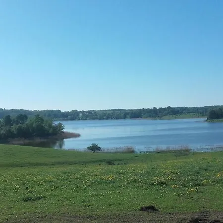 Domek Bialojany Сasa de vacaciones *
